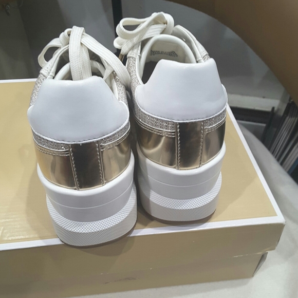 MICHAEL KORES MABEL  TRAINER GLITTER CHAIN  MESH - Picture 3 of 9